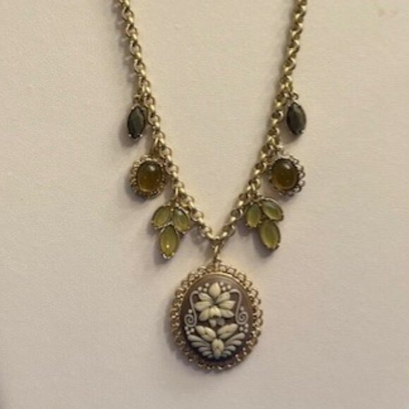 Lia Sophia "SOUTHERN BELLE" Necklace - Picture 8 of 12